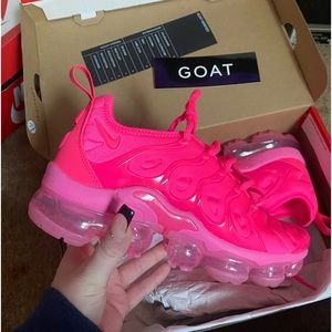 Pink Nike Vapor Max Plus